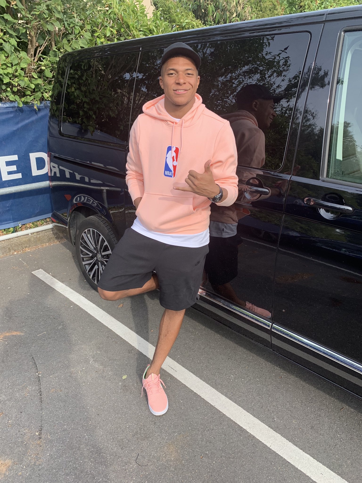 Olivier Giroud ăn đứt Mbappe về chơi xe ảnh 10 Olivier Giroud an dut Mbappe ve choi xe anh 10