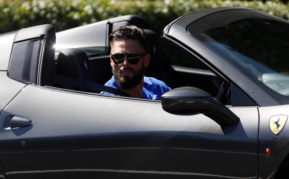 Olivier Giroud ăn đứt Mbappe về chơi xe ảnh 3 Olivier Giroud an dut Mbappe ve choi xe anh 3
