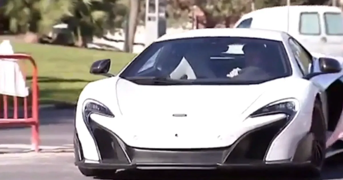 Tien dao Duc lep ve hon tien dao Phap o muc do choi xe anh 17