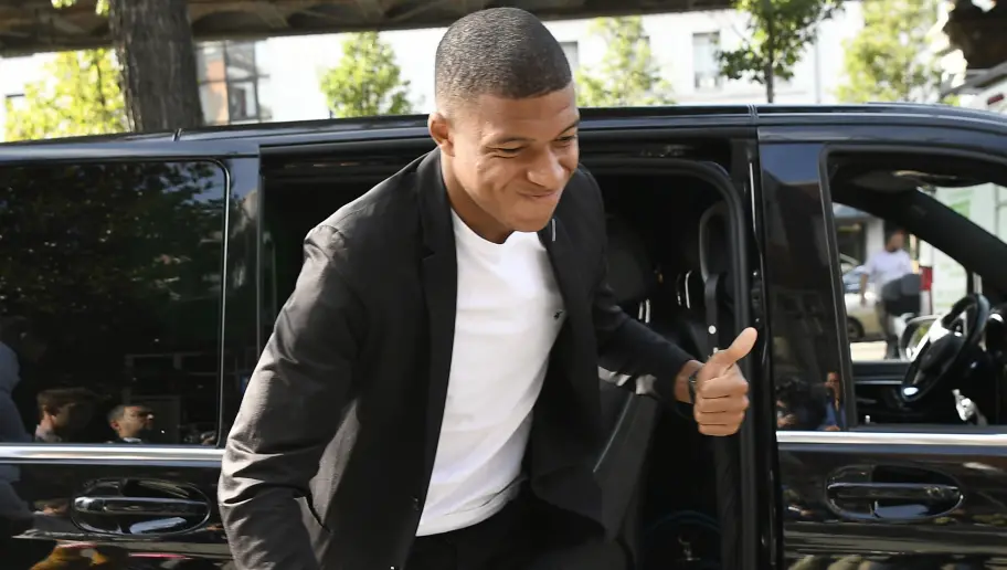 Olivier Giroud ăn đứt Mbappe về chơi xe ảnh 11 Olivier Giroud an dut Mbappe ve choi xe anh 11