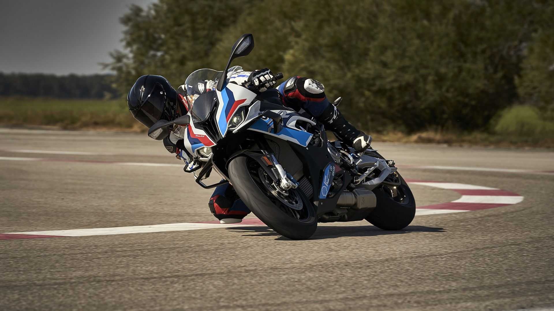 BMW M 1000 RR ra mat tai Philippines anh 7