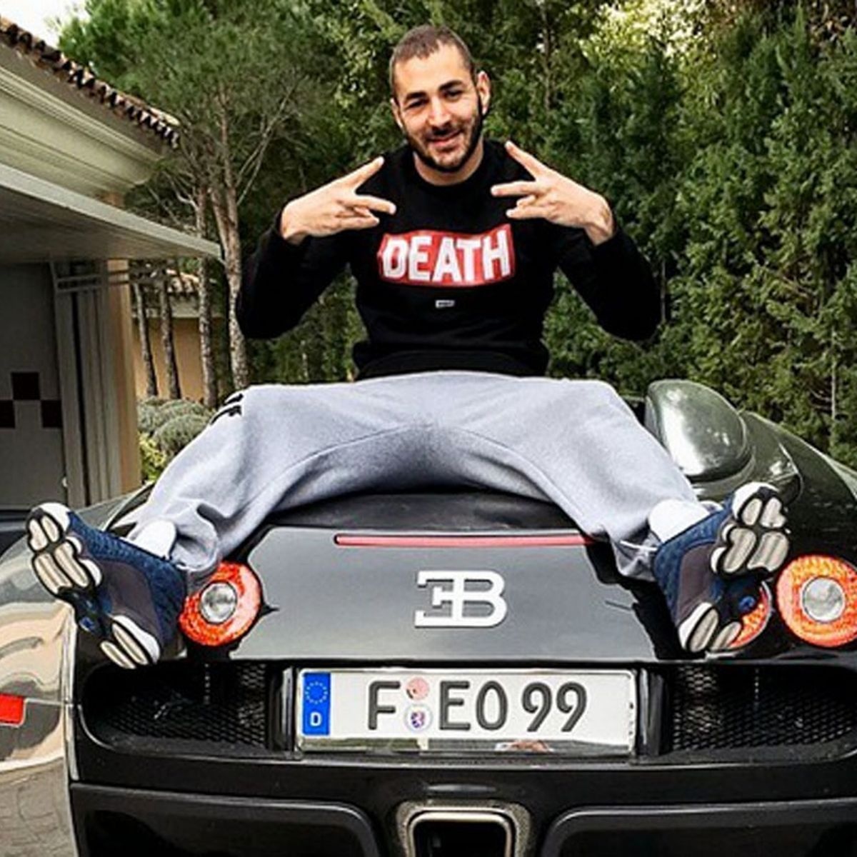 Dàn siêu xe 8, 4 triệu USD của Karim Benzema ảnh 8 Dan sieu xe 8, 4 trieu USD cua Karim Benzema anh 8