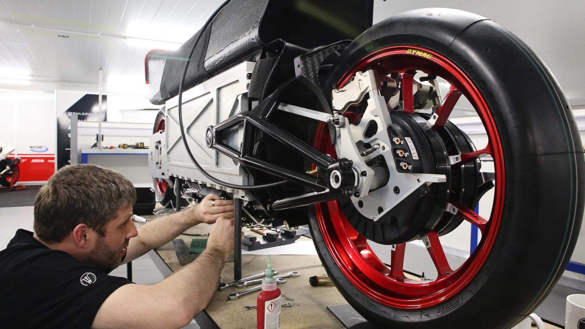 Moto dien nhanh nhat the gioi se co toc do 407 km/h anh 8