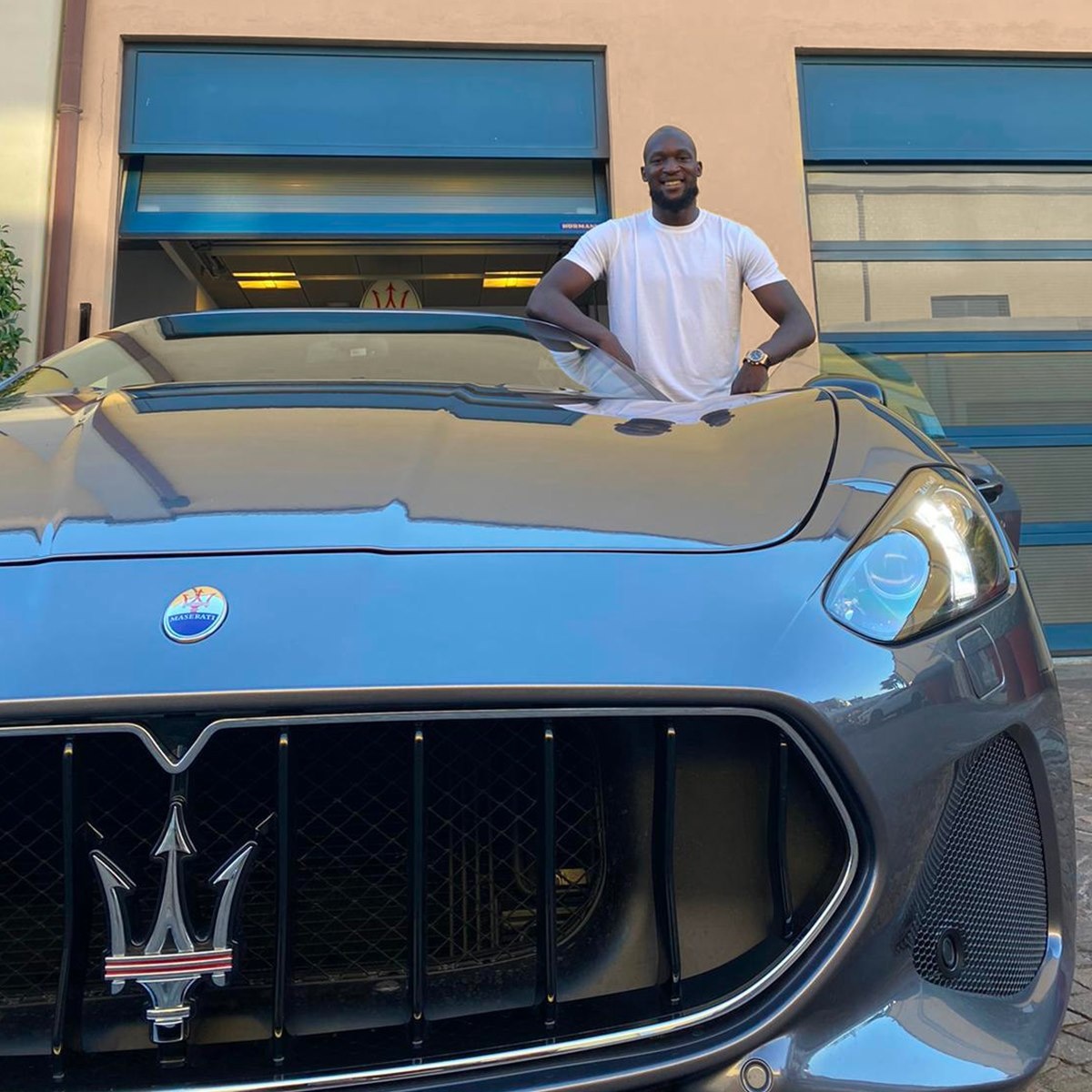 Dan xe trieu USD cua Romelu Lukaku anh 13