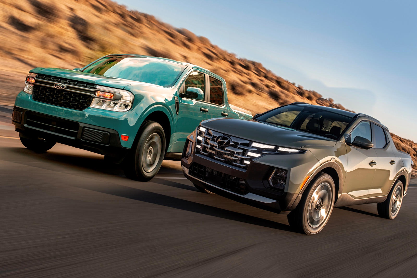 Hyundai Santa Cruz vs Ford Maverick - mo dau phan khuc ban tai do thi hinh anh