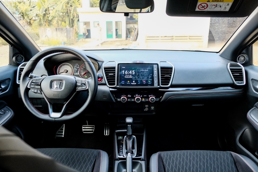 Những mẫu sedan hạng B có nội thất rộng rãi ảnh 4 Nhung mau sedan hang B co noi that rong rai anh 4