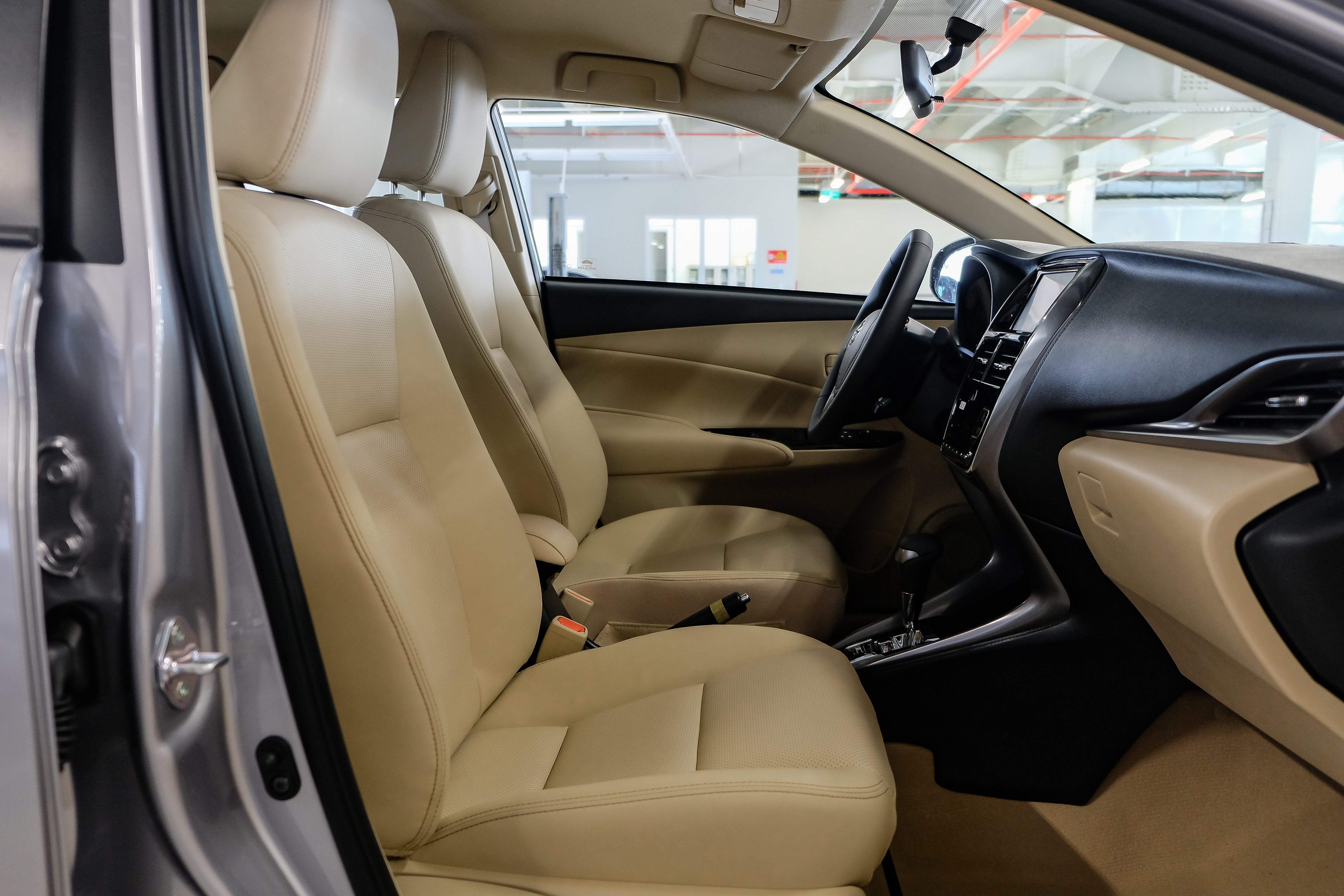 Những mẫu sedan hạng B có nội thất rộng rãi ảnh 9 Nhung mau sedan hang B co noi that rong rai anh 9
