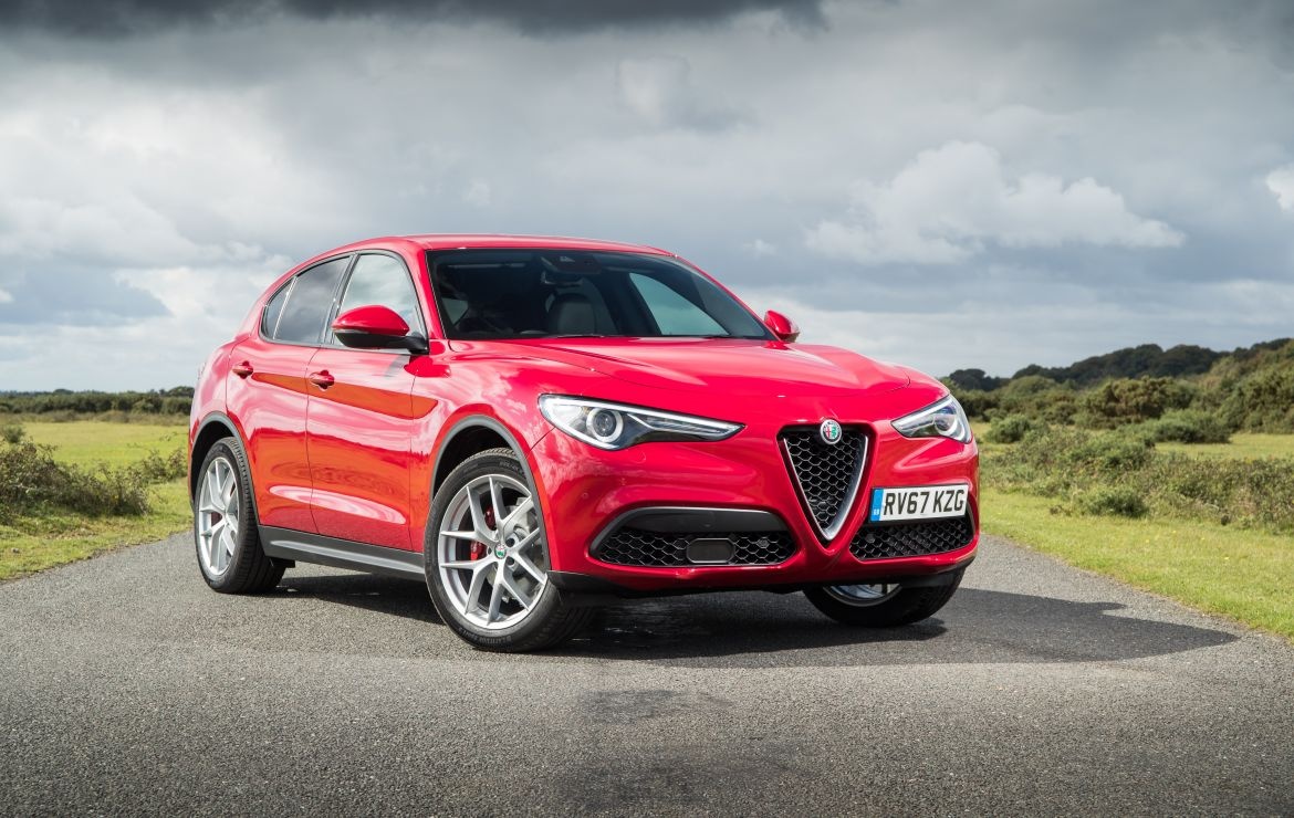 Doi hinh xe Italy va Anh anh 11