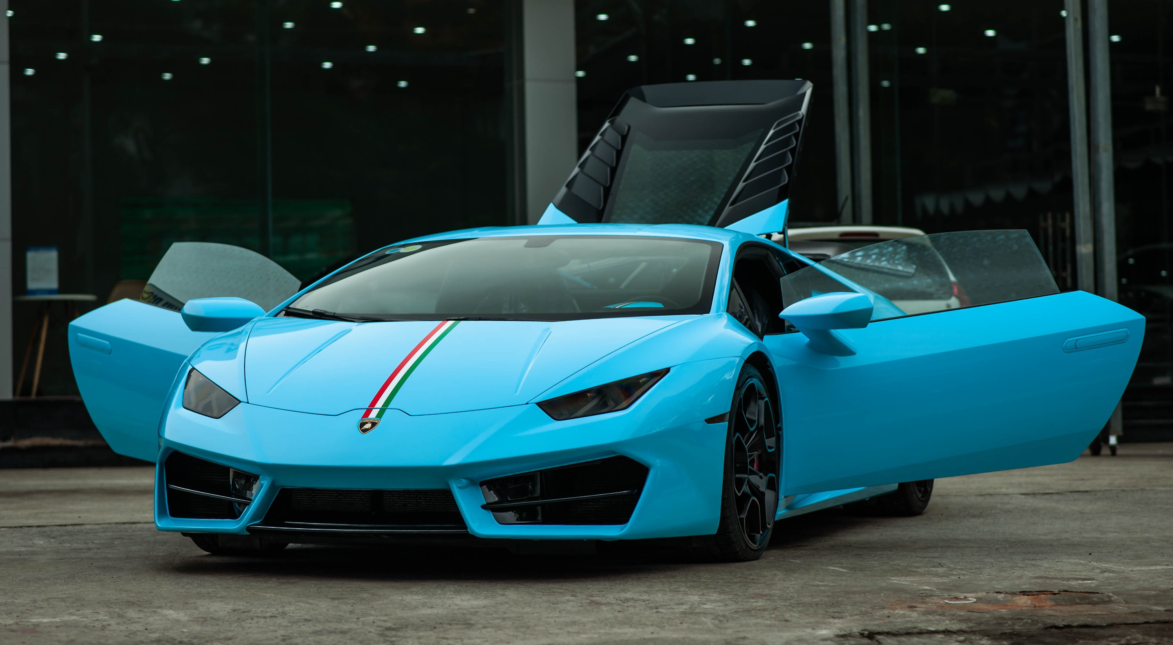 Doi hinh xe Italy va Anh anh 8