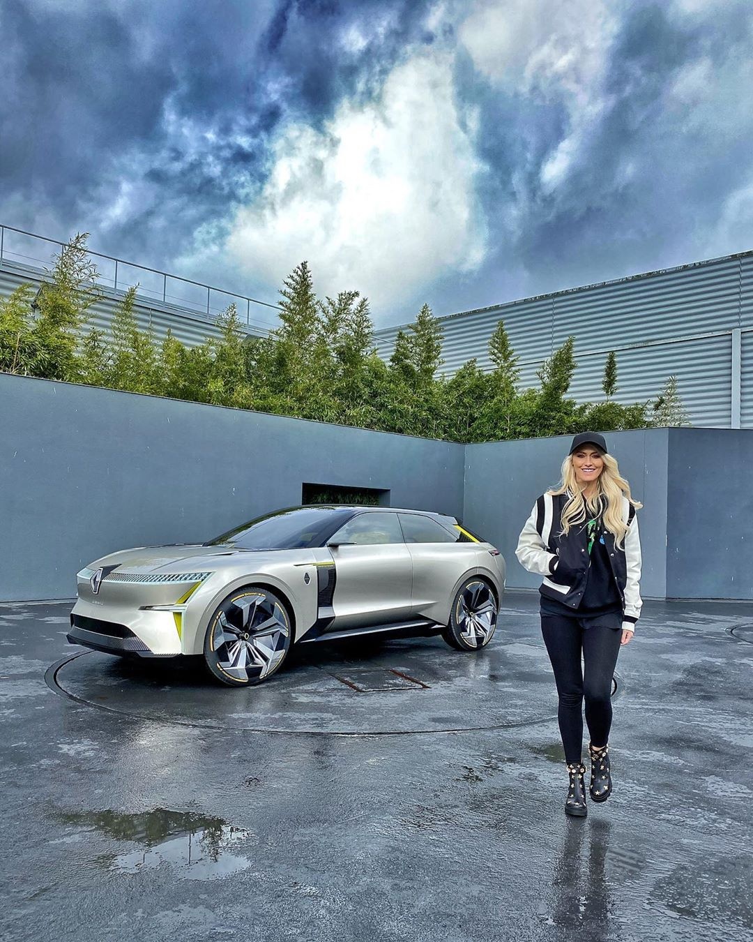 Supercar Blondie giàu cỡ nào? ảnh 5 Supercar Blondie giau co nao? anh 5