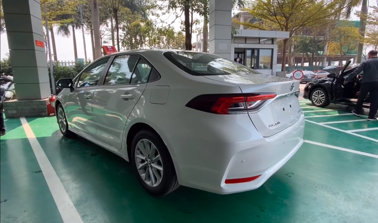 Toyota Corolla Altis 2021 đầu tiên về Việt Nam ảnh 6 Toyota Corolla Altis 2021 dau tien ve Viet Nam anh 6