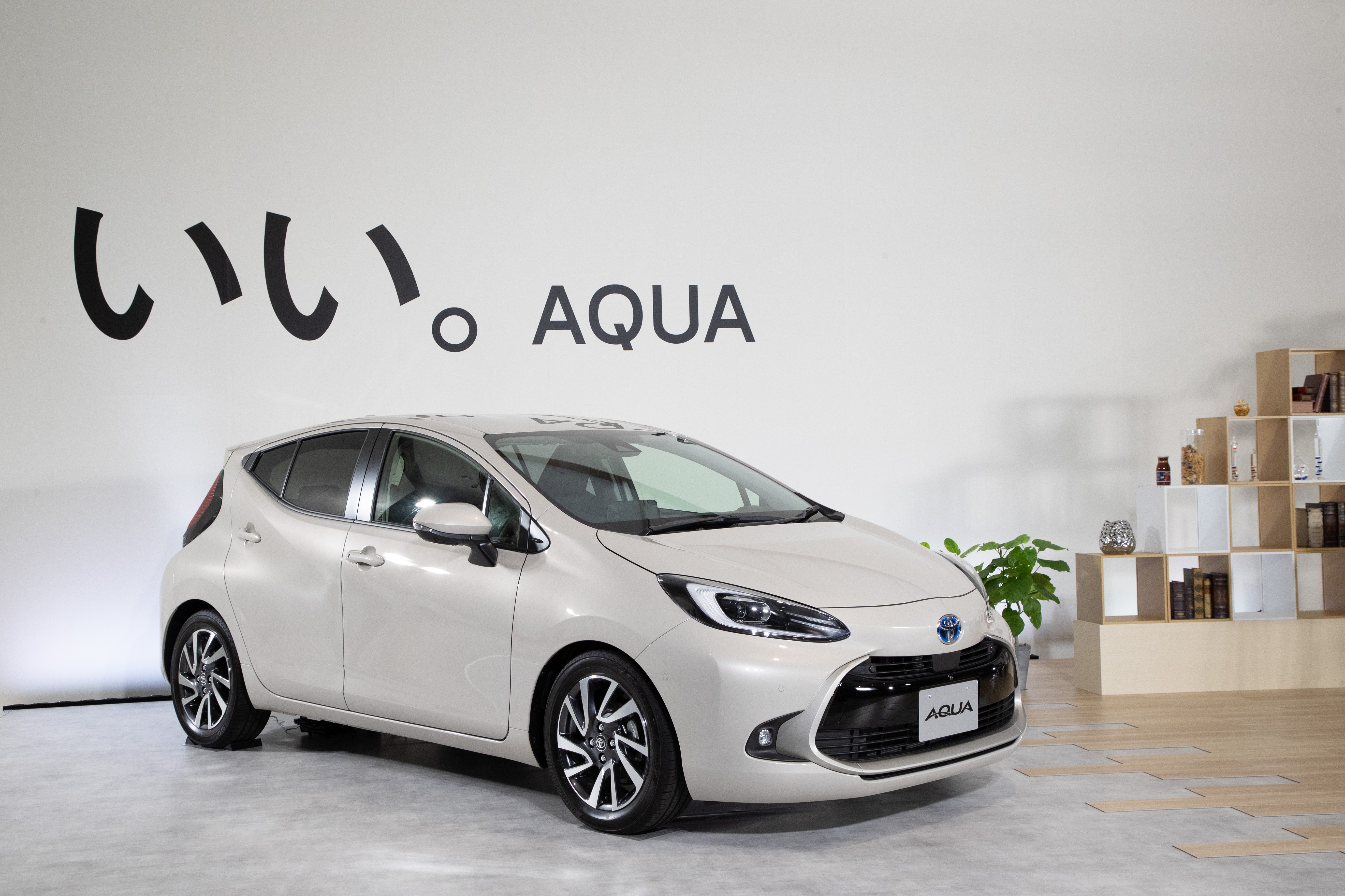 Toyota Prius c 2021 ra mat anh 2