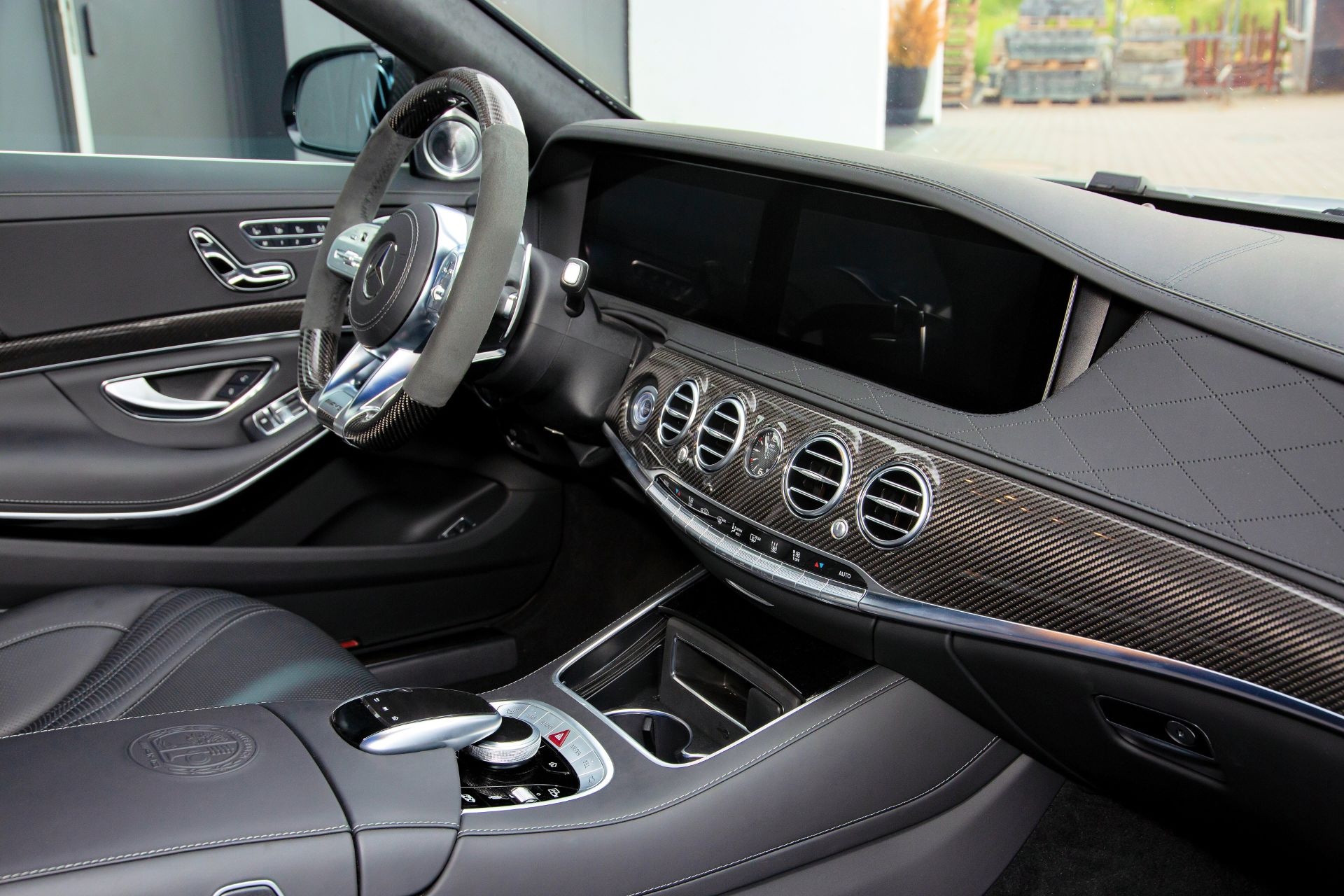 Bản độ Mercedes-AMG S 63 mạnh 927 mã lực ảnh 10 Ban do Mercedes-AMG S 63 manh 927 ma luc anh 10