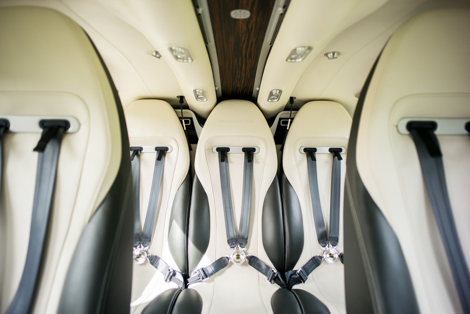 Chiec truc thang Mercedes-Benz Airbus H-145 cua Neymar anh 8