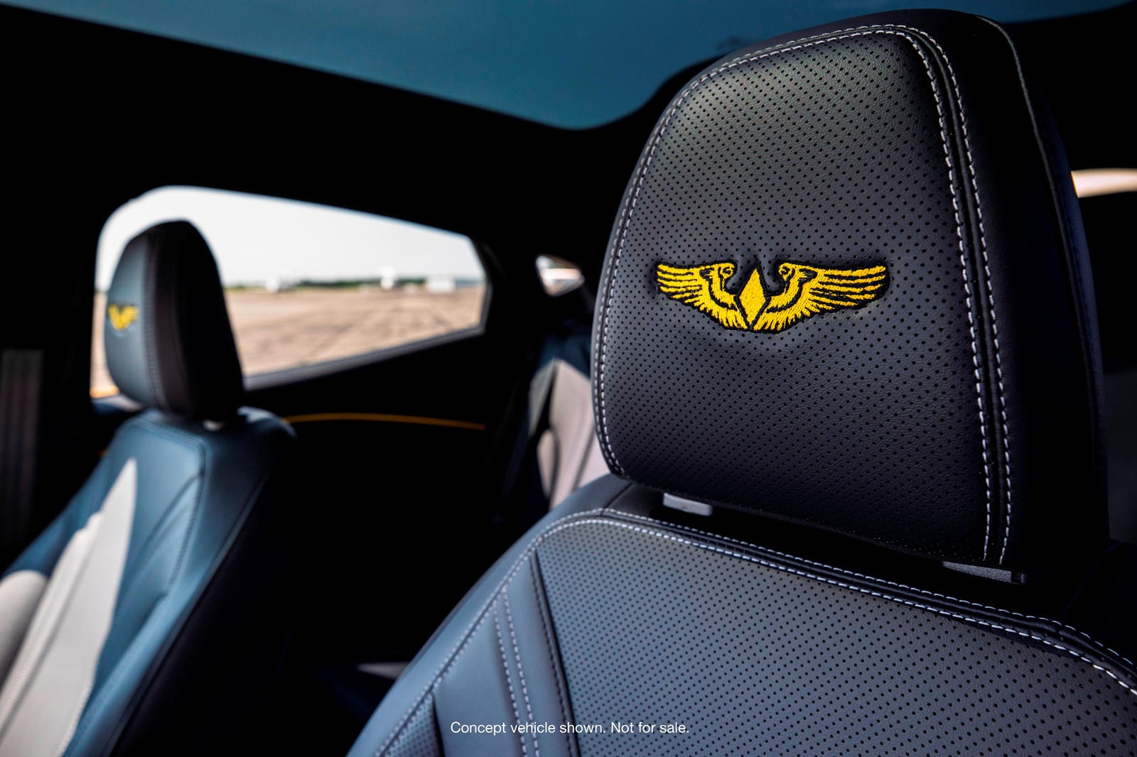 Phien ban Ford Mustang-E doc nhat the gioi ra mat anh 7