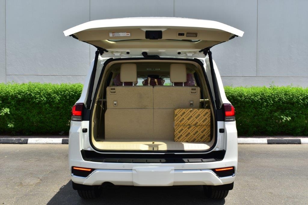 Chi tiet Toyota Land Cruiser 2022 ban cao cap nhat anh 6