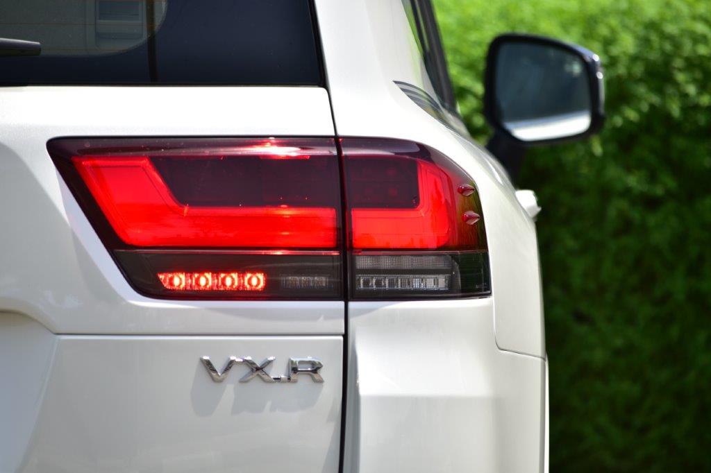 Chi tiet Toyota Land Cruiser 2022 ban cao cap nhat anh 7