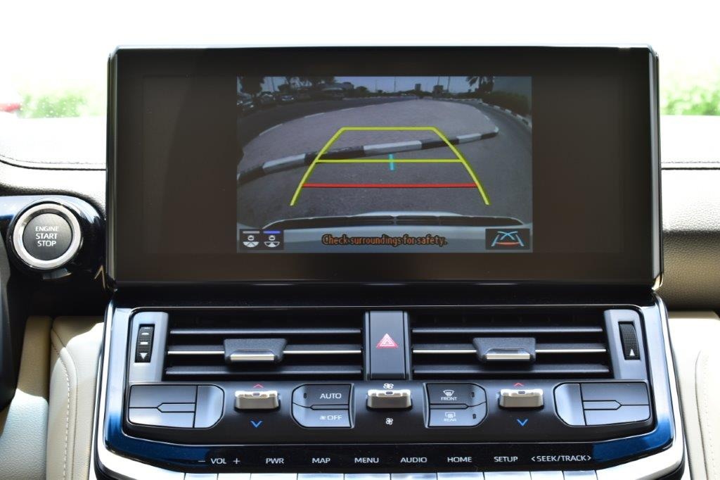 Chi tiet Toyota Land Cruiser 2022 ban cao cap nhat anh 15