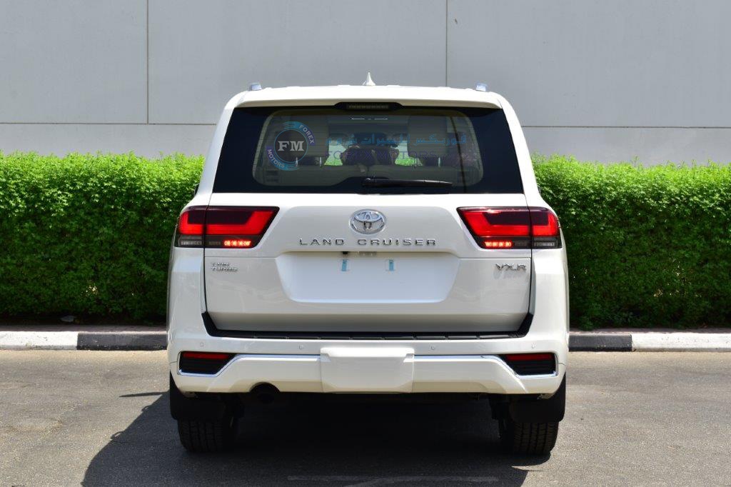 Chi tiet Toyota Land Cruiser 2022 ban cao cap nhat anh 4