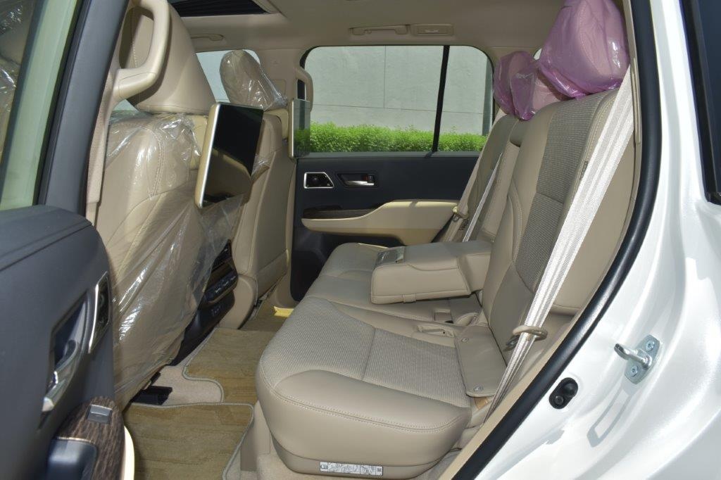 Chi tiết Toyota Land Cruiser 2022 bản cao cấp nhất ảnh 11 Chi tiet Toyota Land Cruiser 2022 ban cao cap nhat anh 11