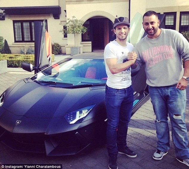 Aguero chi 500.000 USD mua Ferrari SF90 Stradale anh 3
