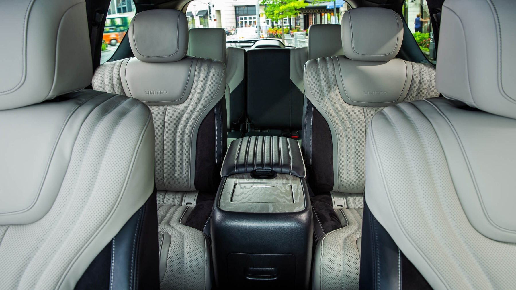 10 mẫu SUV có nội thất đẹp nhất 2021 ảnh 40 10 mau SUV co noi that dep nhat 2021 anh 40