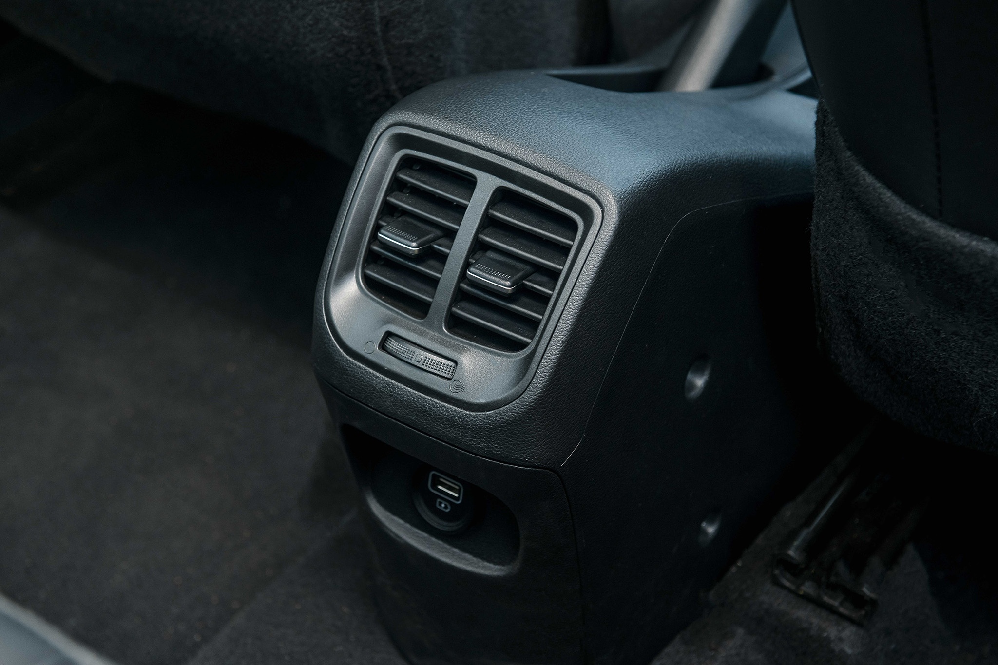 Hyundai Grand i10 co gi moi de canh tranh trong phan khuc? anh 12