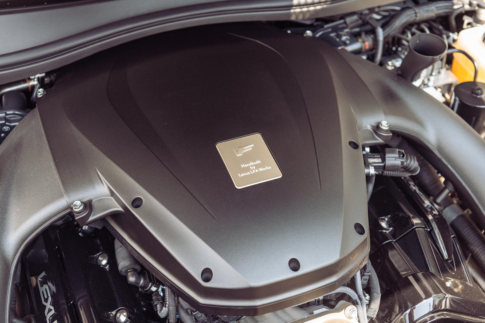 Sieu xe hang hiem Lexus LFA duoc rao ban anh 11