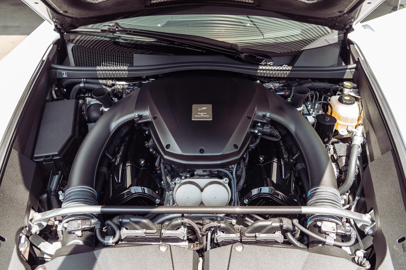 Sieu xe hang hiem Lexus LFA duoc rao ban anh 5