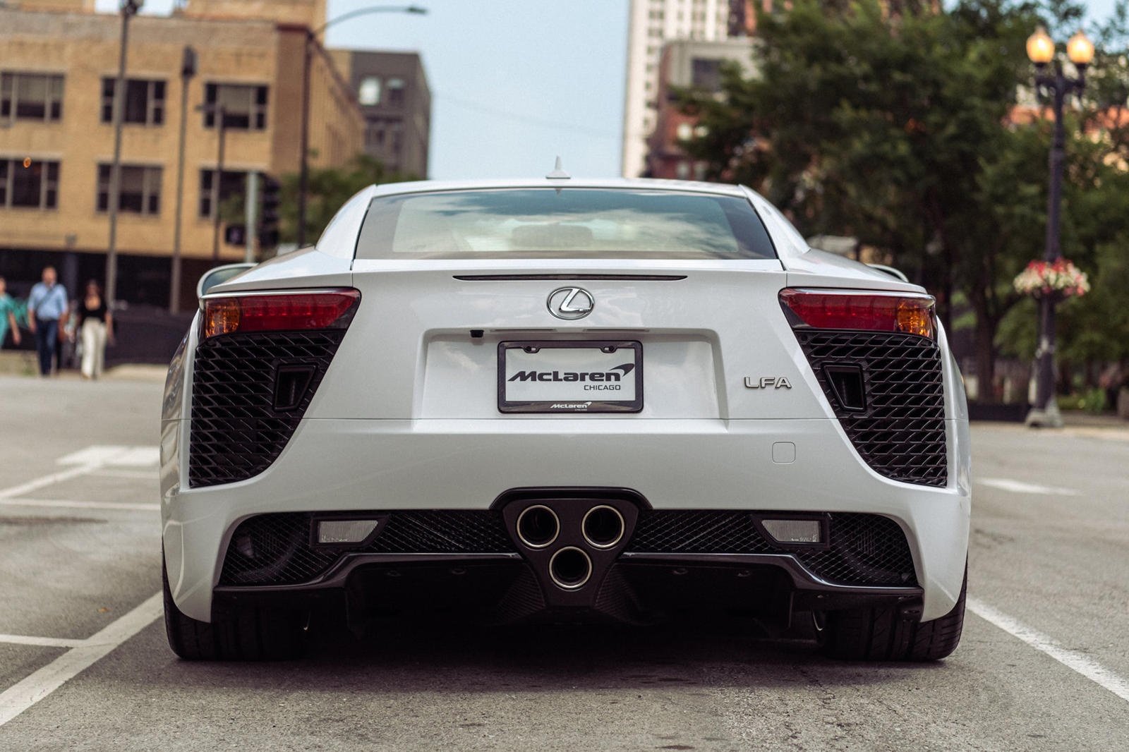 Sieu xe hang hiem Lexus LFA duoc rao ban anh 10