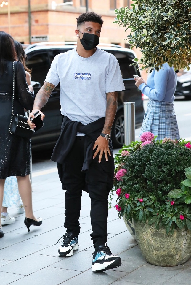 David De Gea bị phạt vì lái siêu xe chưa đóng thuế ảnh 8 David De Gea bi phat vi lai sieu xe chua dong thue anh 8