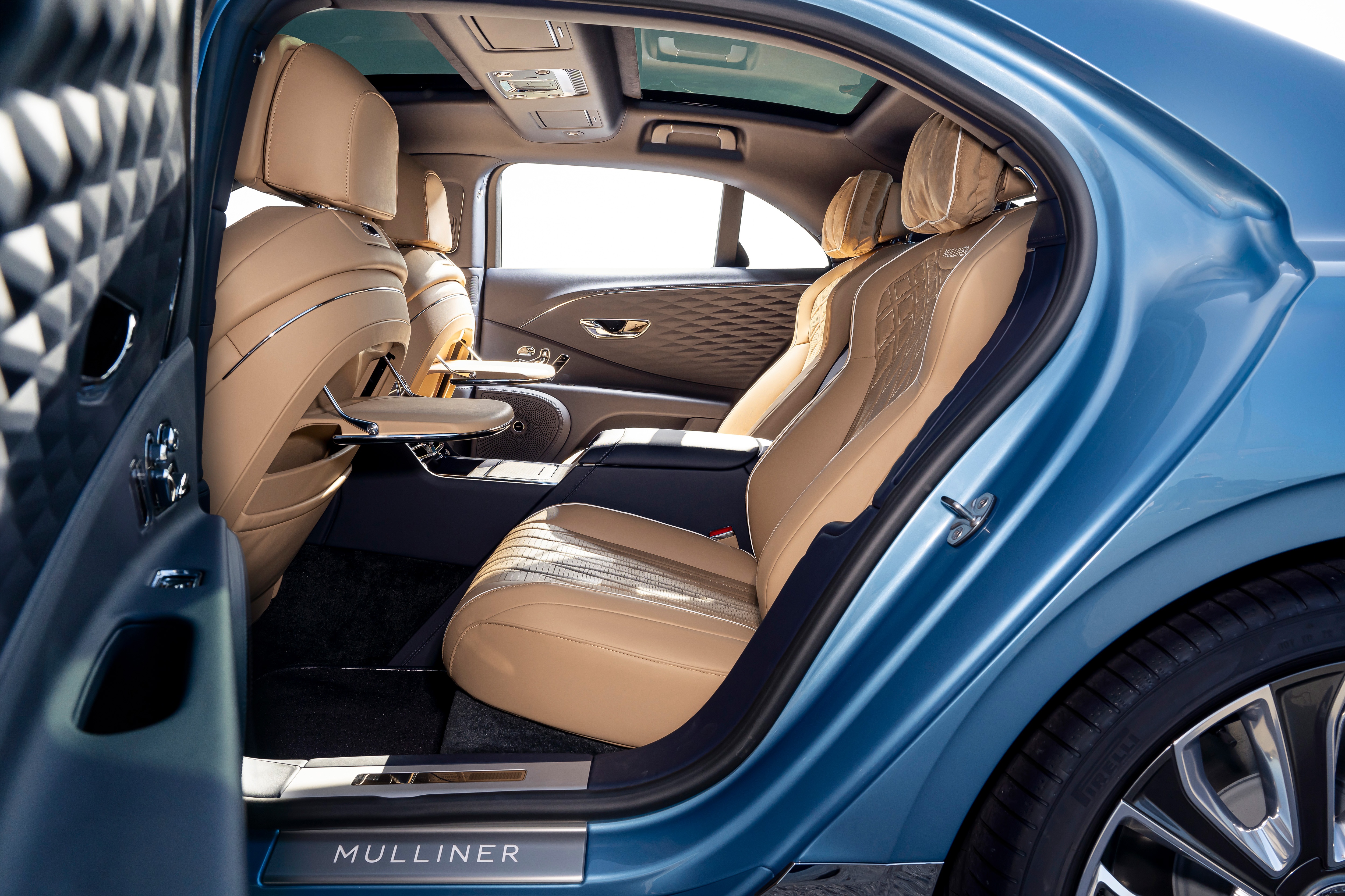 Bentley Flying Spur Mulliner 2022 sắp ra mắt ảnh 10 Bentley Flying Spur Mulliner 2022 sap ra mat anh 10