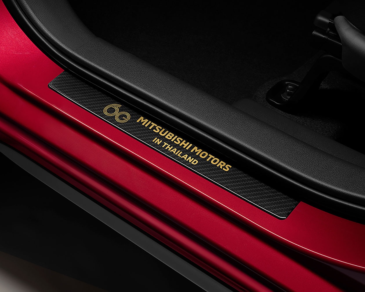 Mitsubishi Xpander ban dac biet ra mat tai Thai Lan anh 5