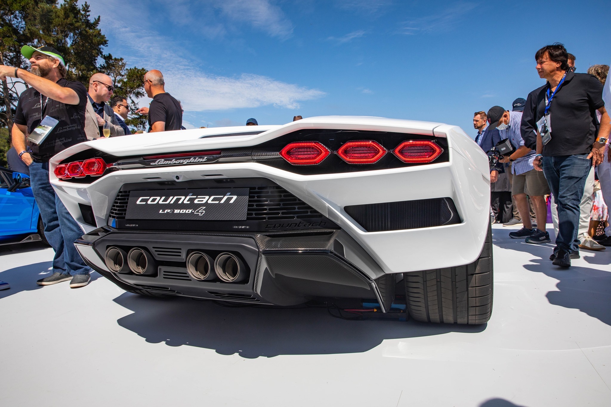Lamborghini Countach được bán sạch sau khi ra mắt ảnh 8 Lamborghini Countach duoc ban sach sau khi ra mat anh 8