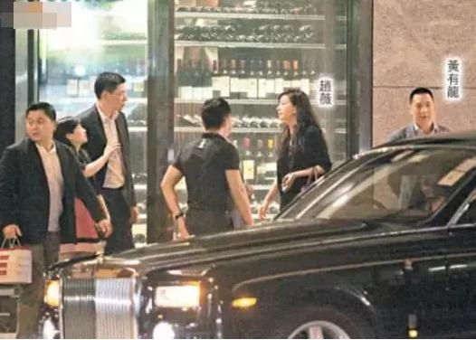 Dan xe sang dat gia cua Trieu Vy anh 4