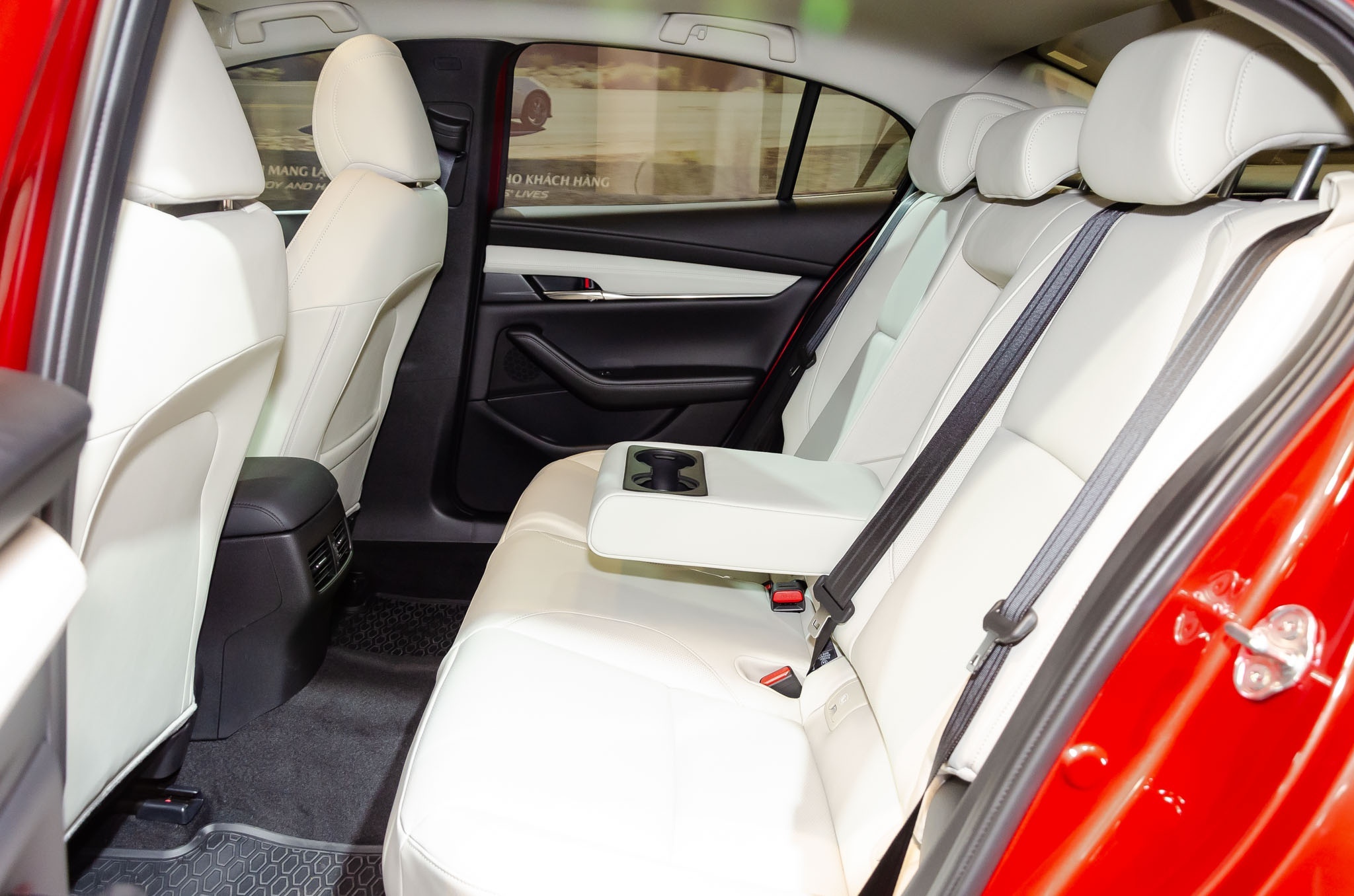 Những mẫu sedan tiết kiệm nhiên liệu nhất thị trường ảnh 10 Nhung mau sedan tiet kiem nhien lieu nhat thi truong anh 10