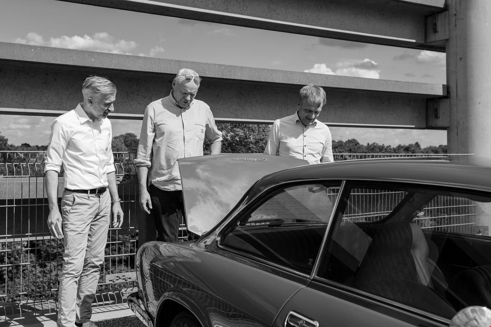 Emilia GT Veloce - xe co dien gia gan 500.000 USD anh 8