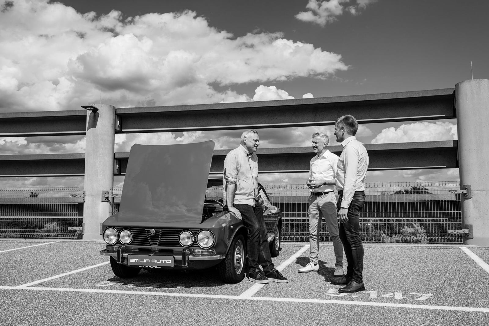 Emilia GT Veloce - xe co dien gia gan 500.000 USD anh 3