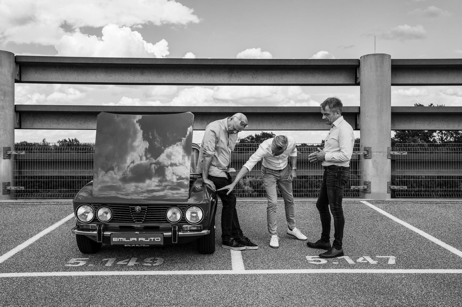 Emilia GT Veloce - xe co dien gia gan 500.000 USD anh 2