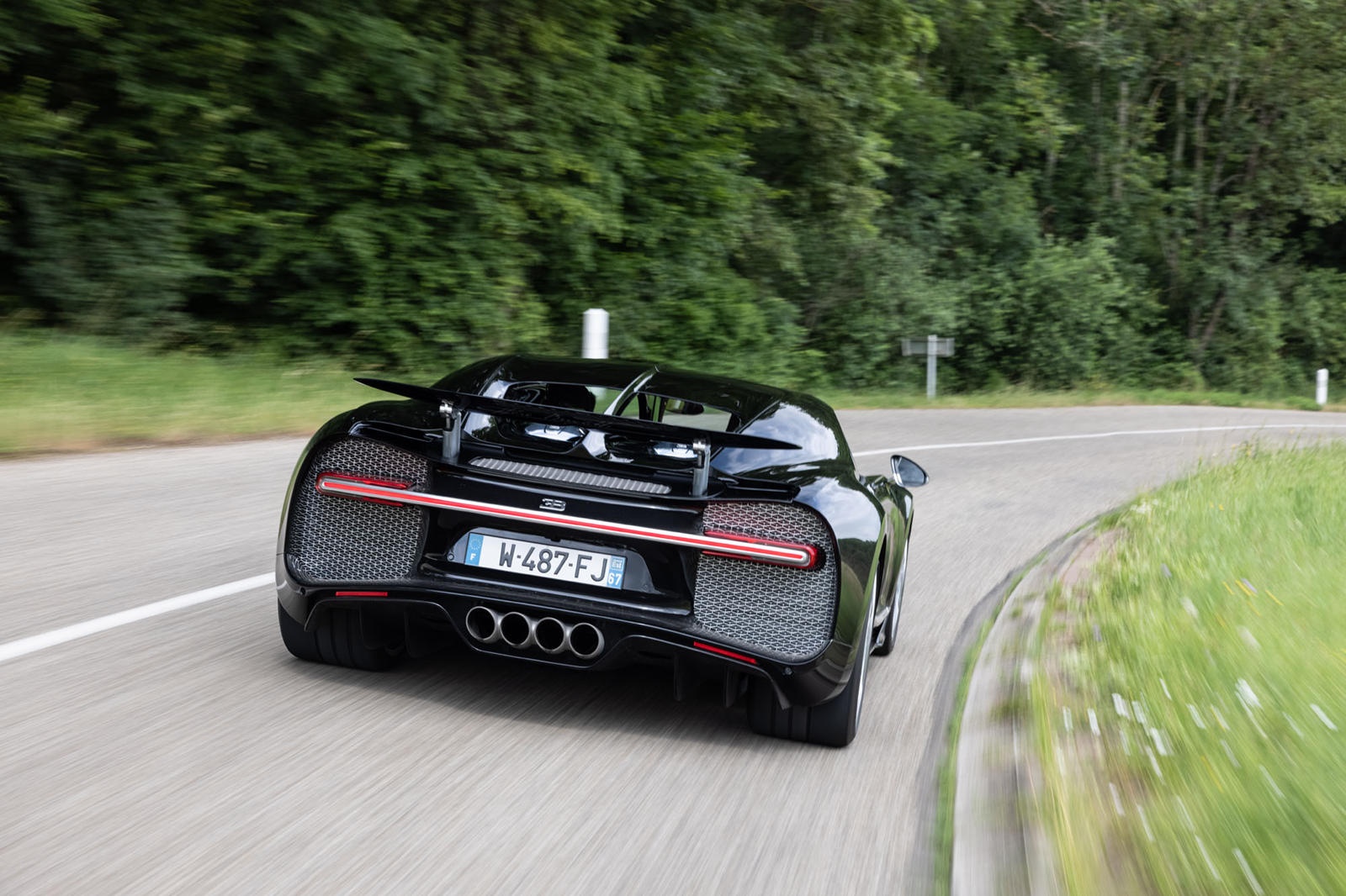 Danh gia sieu xe Bugatti Chiron Sport anh 8