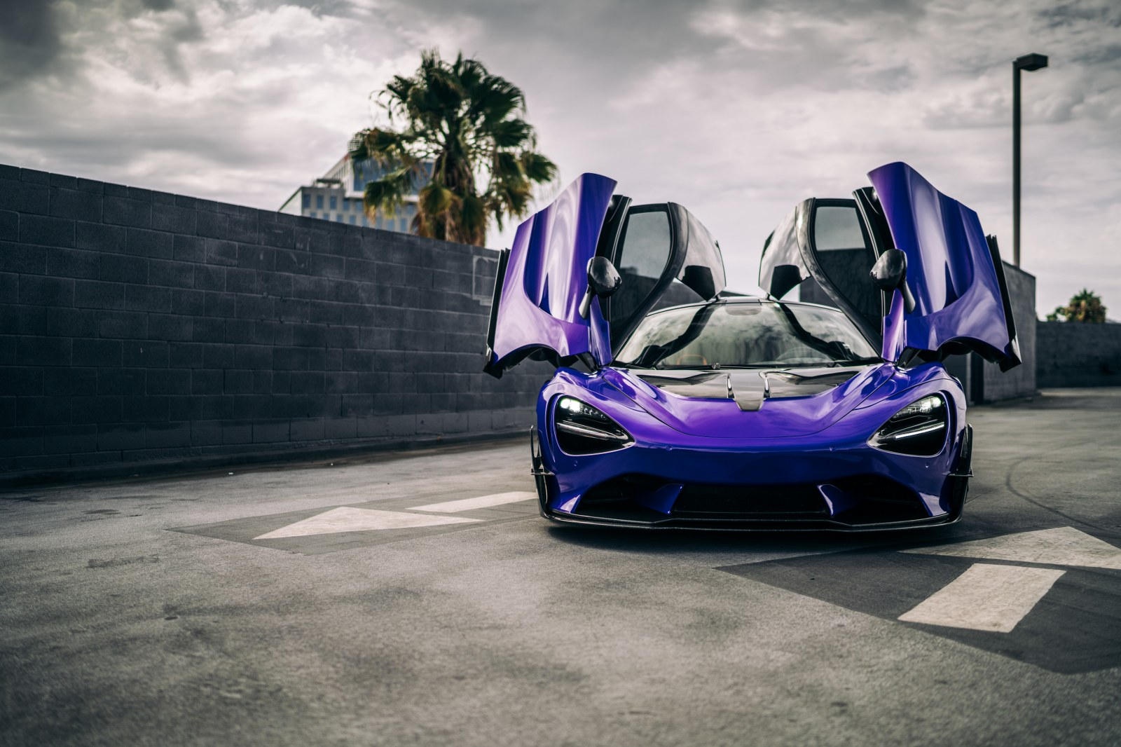 Mclaren 720S độ full carbon,  mạnh 900 mã lực ảnh 2 Mclaren 720S do full carbon,  manh 900 ma luc anh 2