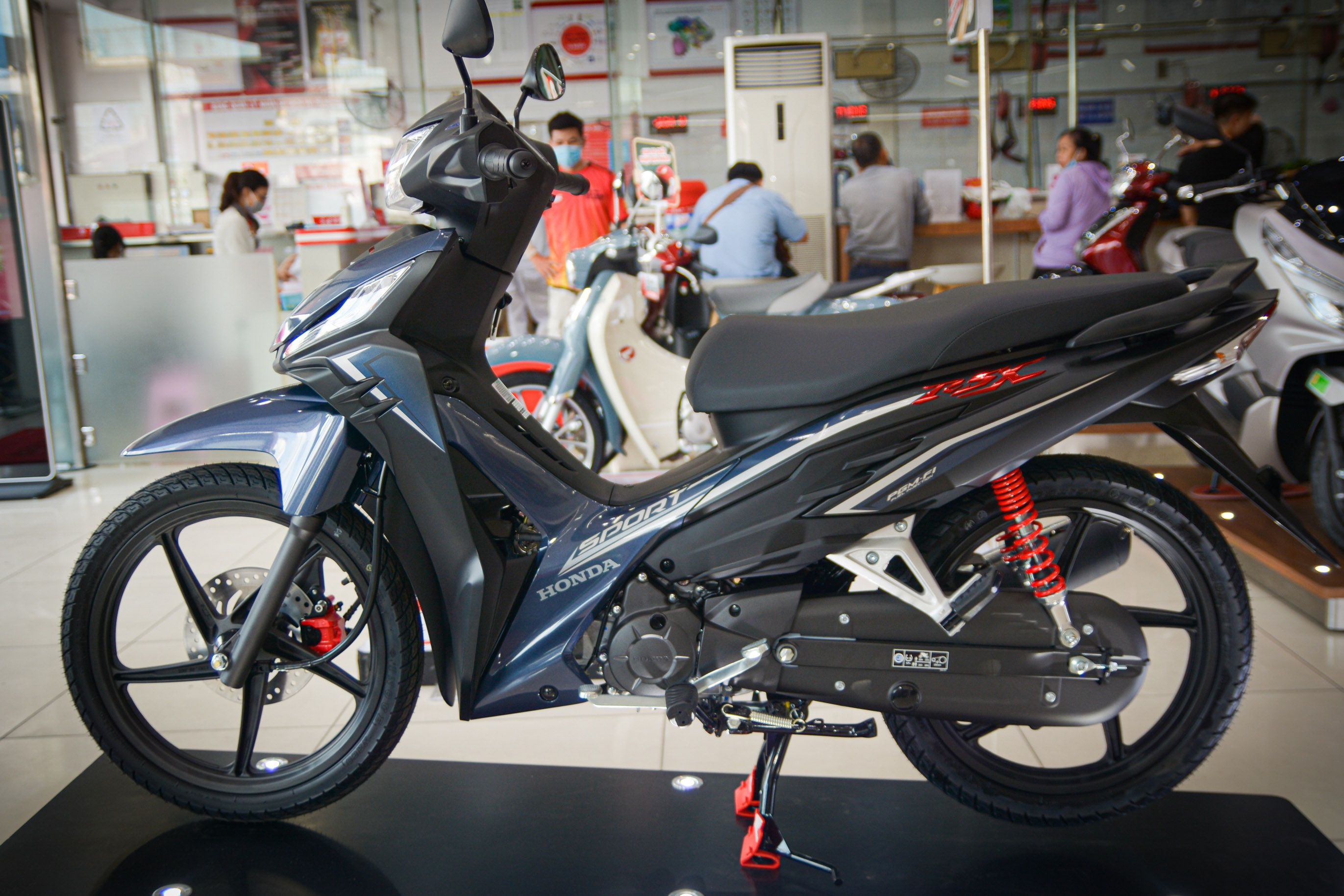 Nhung mau xe may it hao xang nhat anh 5