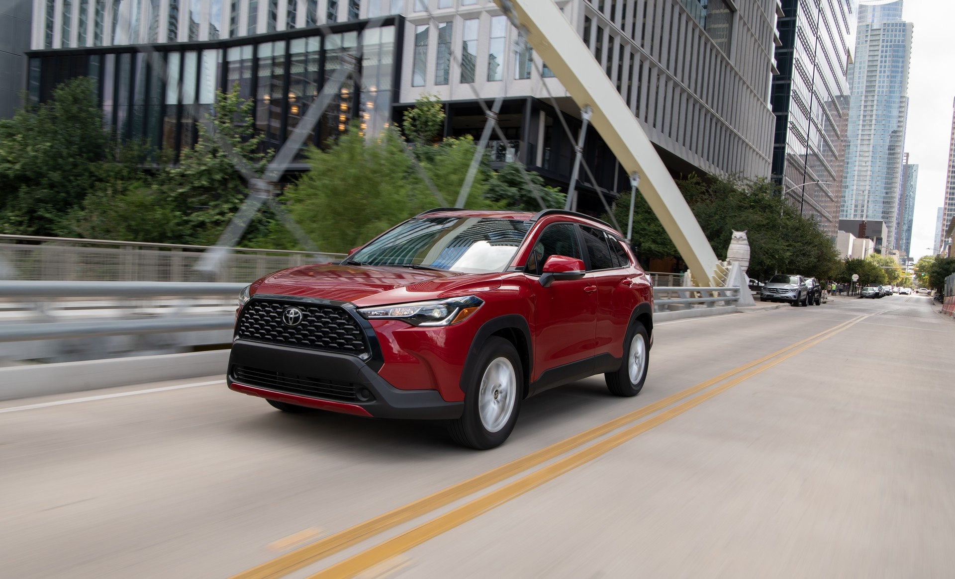 Toyota Corolla Cross co gia 22.000 USD tai My anh 12