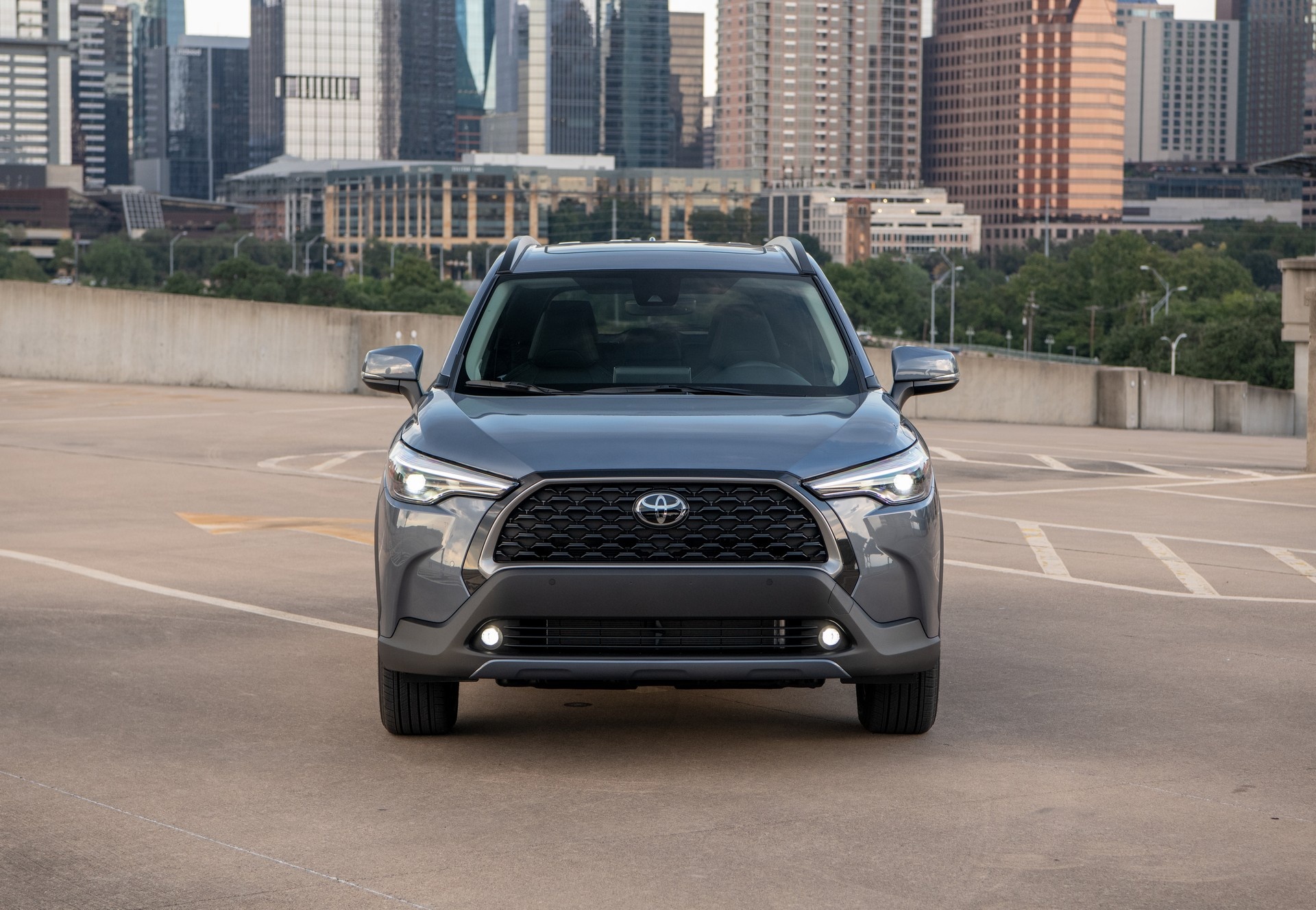 Toyota Corolla Cross co gia 22.000 USD tai My anh 8