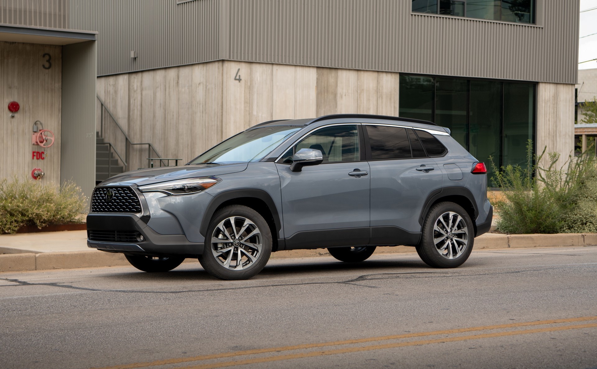 Toyota Corolla Cross co gia tu 22.000 USD tai My, khong co ban hybrid hinh anh