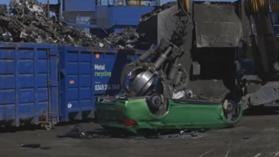 Chiec BMW M3 lau duoc lam tu 4 mau xe khac nhau anh 3