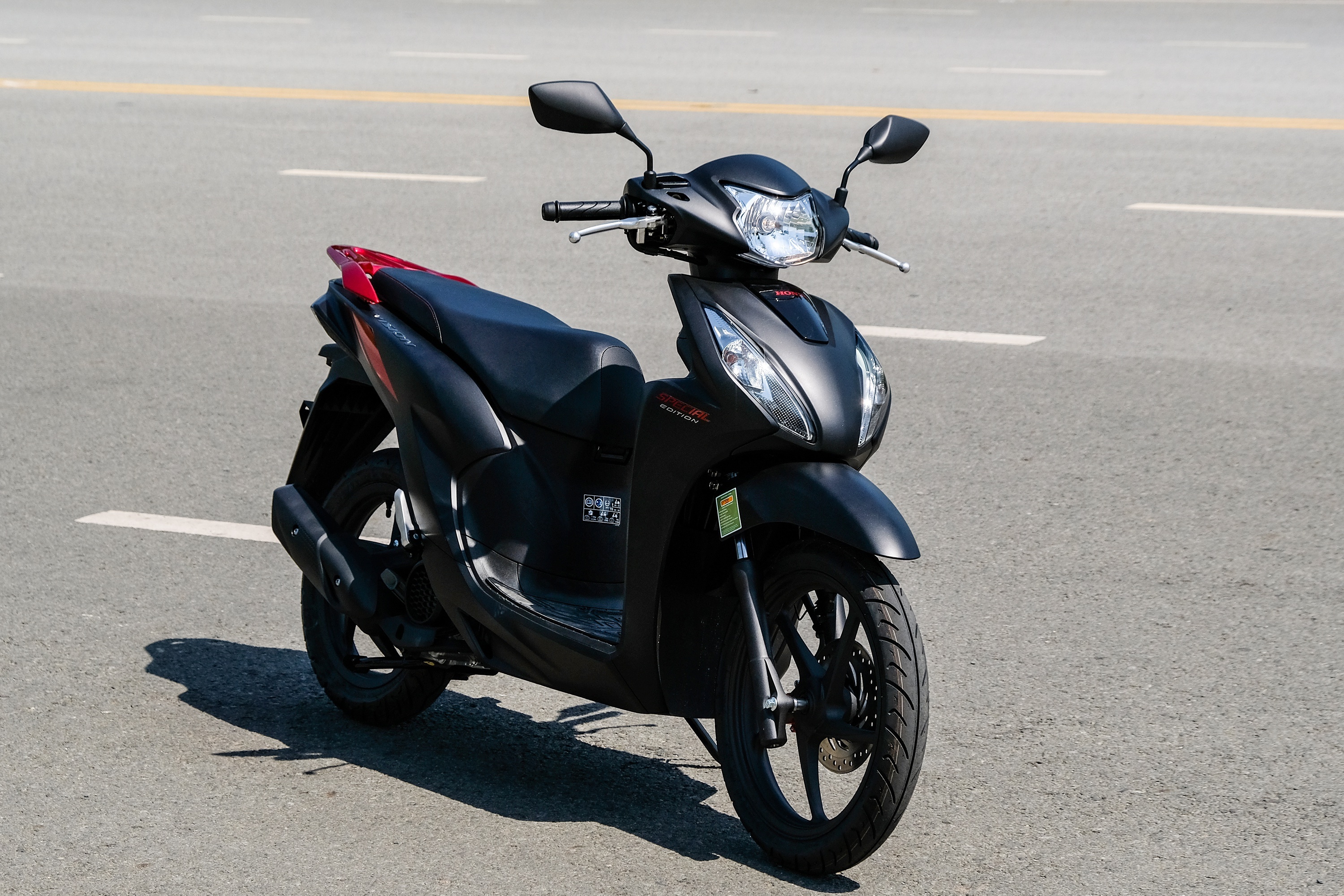 5 mau xe tay ga it hao xang nhat thi truong anh 5