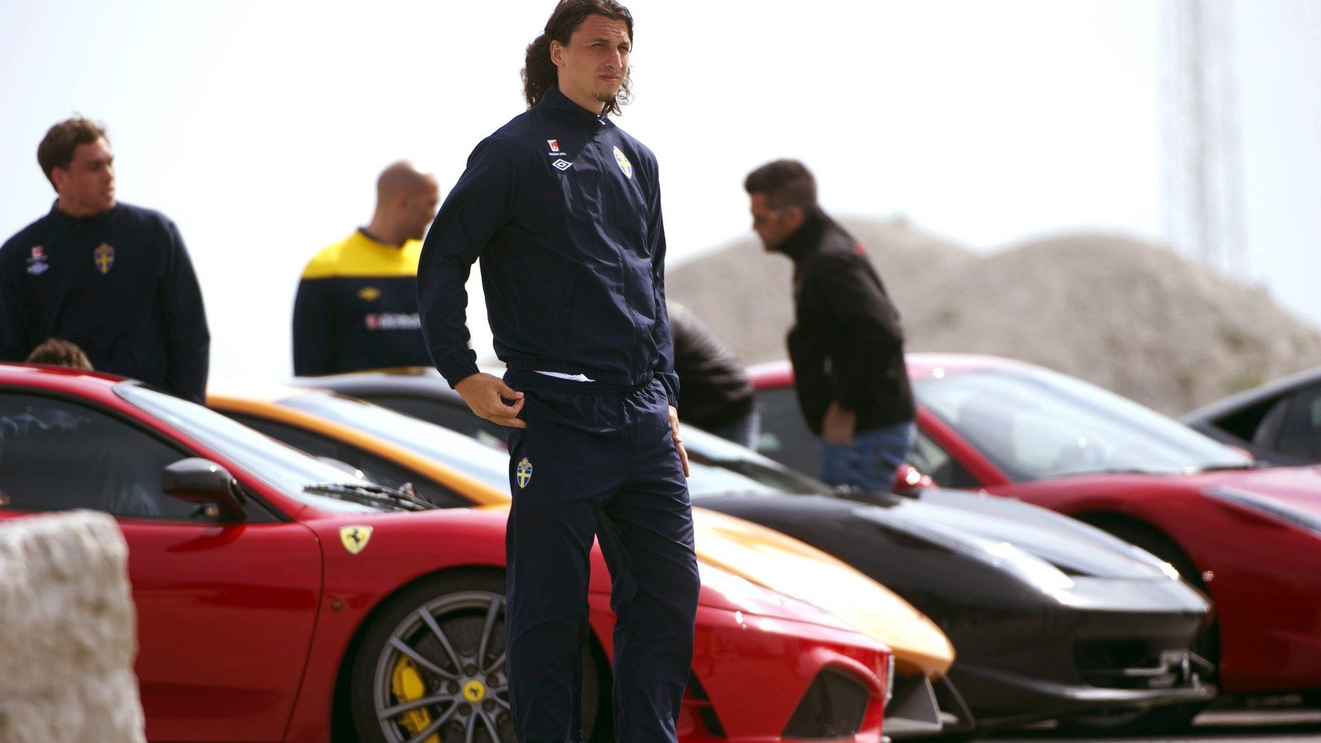 Zlatan Ibrahimovic mua siêu xe 500.000 USD mừng sinh nhật thứ 40 ảnh 15 Zlatan Ibrahimovic mua sieu xe 500.000 USD mung sinh nhat thu 40 anh 15