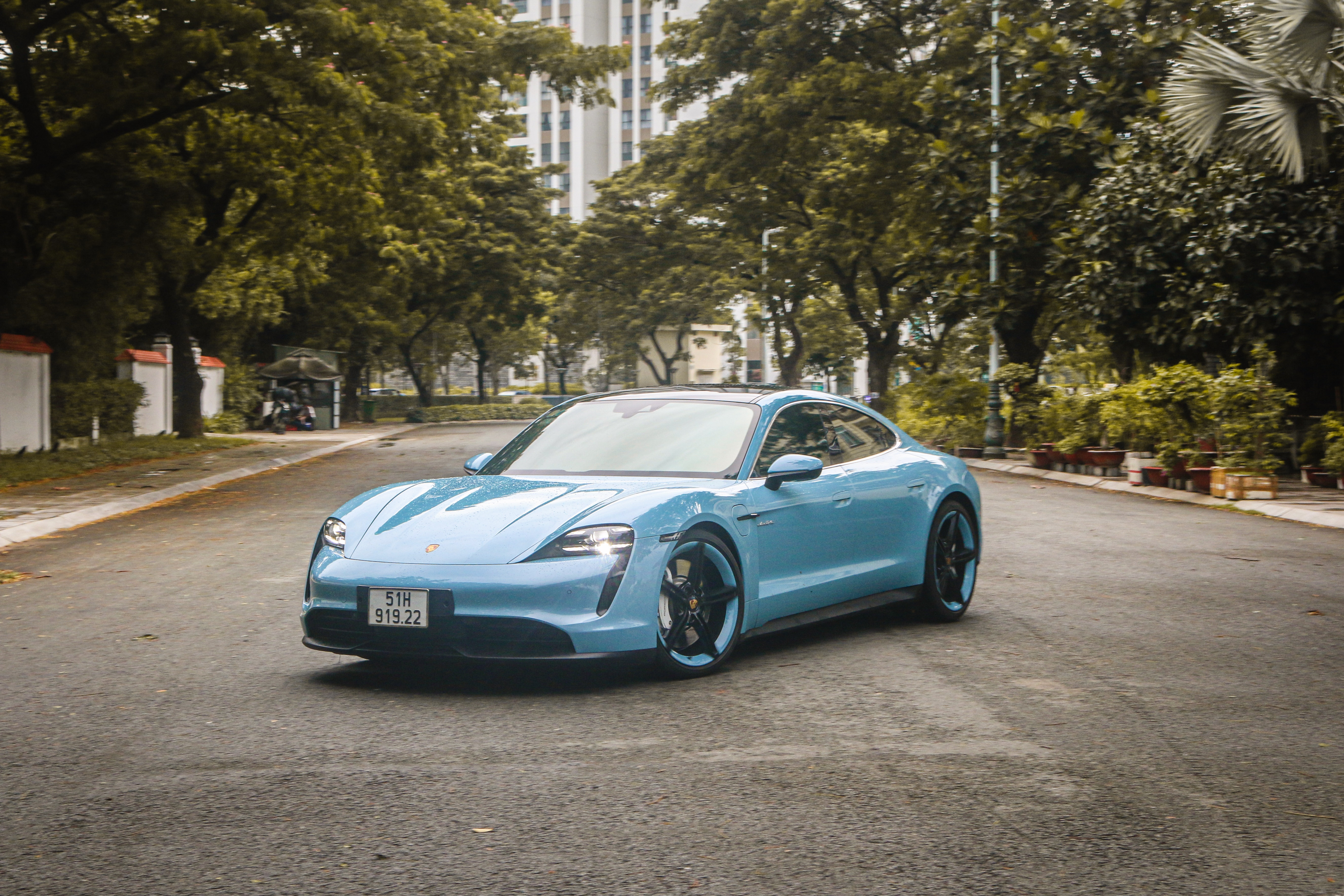 Chi tiết Porsche Taycan thứ 2 tại TP.HCM ảnh 1 Chi tiet Porsche Taycan thu 2 tai TP.HCM anh 1