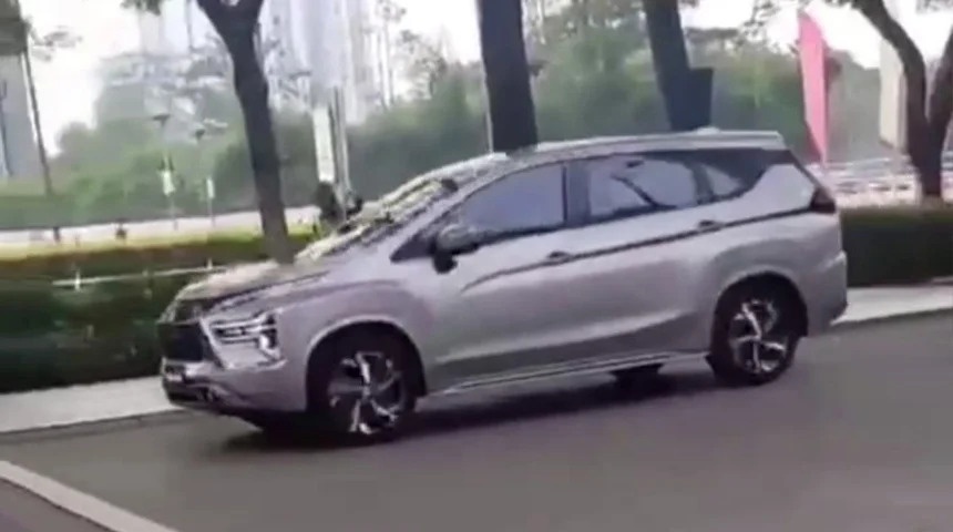 Mitsubishi Xpander ban nang cap 2022 xuat hien tai Indonesia hinh anh